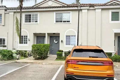 5738 NW 48th Ave, Coconut Creek: photo 1 of 26