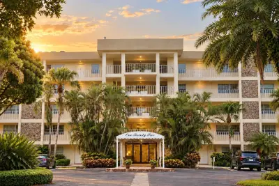 4000 Cypress Grove Way #301, Pompano Beach: photo 1 of 35