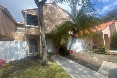 11800 SW 80th St #114, Miami: photo 1 of 29