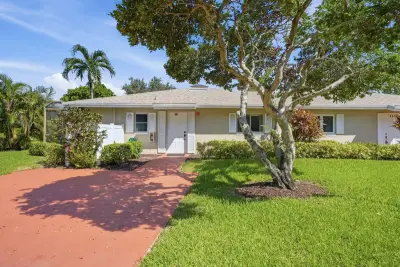8861 Echo Ln, Boca Raton: photo 1 of 38