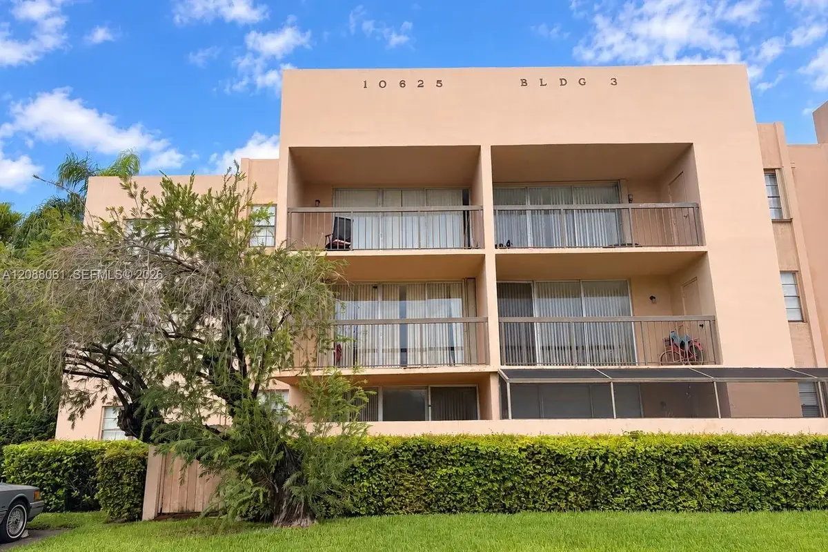 10625 SW 112th Ave #111, Miami: photo 1 of 33