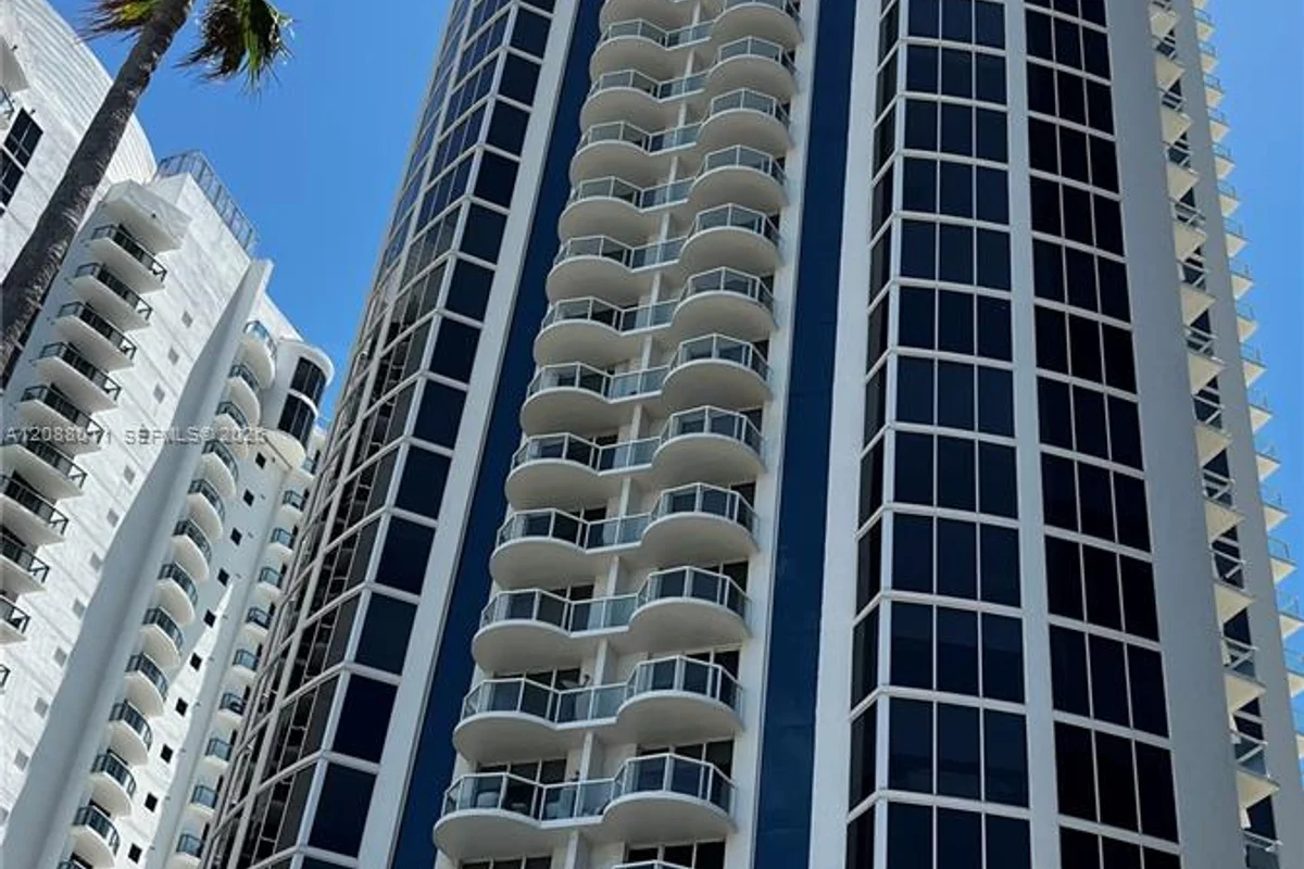 18671 Collins Ave #2104, Sunny Isles Beach: photo 1 of 2