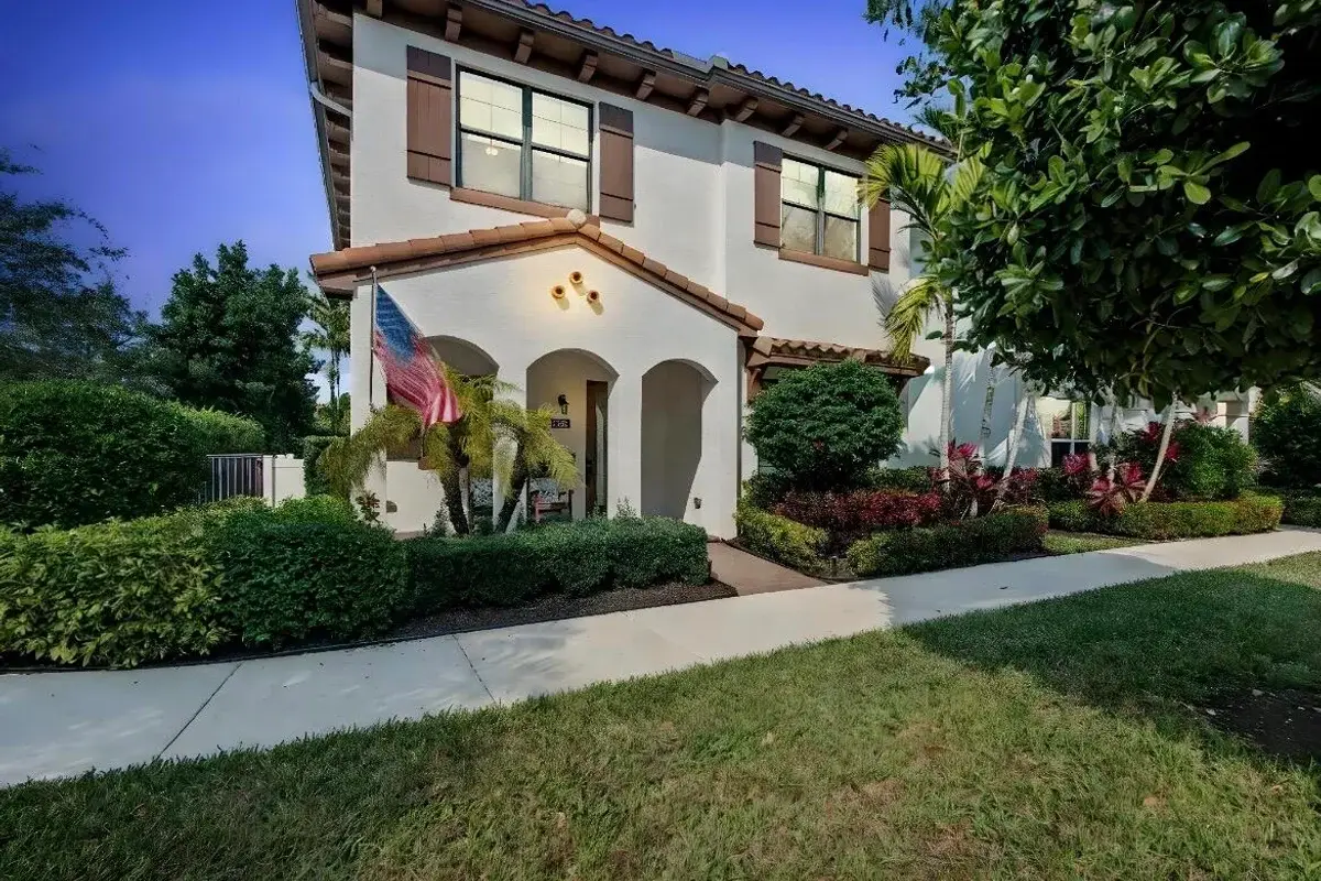 8125 Hobbes Way, Palm Beach Gardens: photo 1 of 26