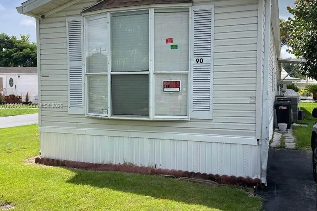 Home in Homestead: photo 1 of 20