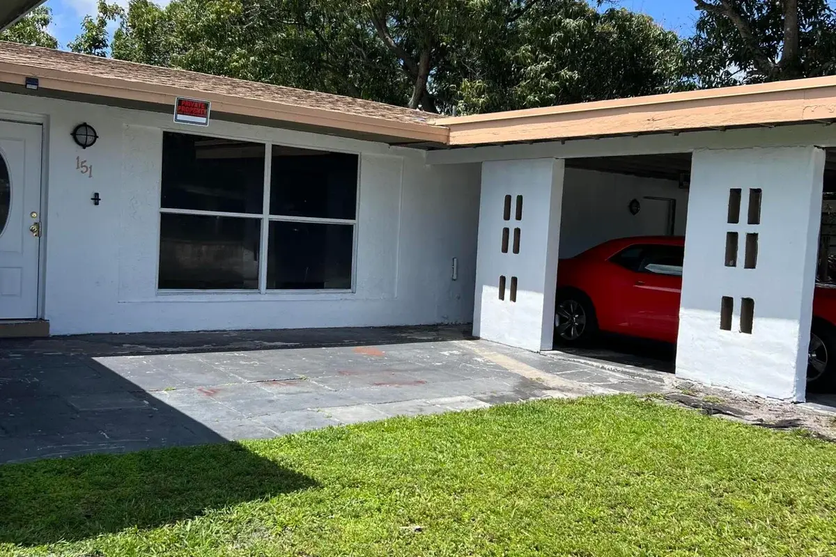 151 NW 31st Ave, Lauderhill: photo 1 of 12