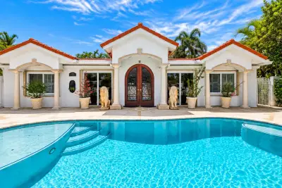 3202 Dow St, Pompano Beach: photo 1 of 37