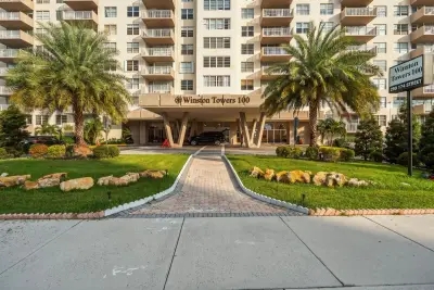 250 174th St #1719, Sunny Isles Beach: photo 1 of 28