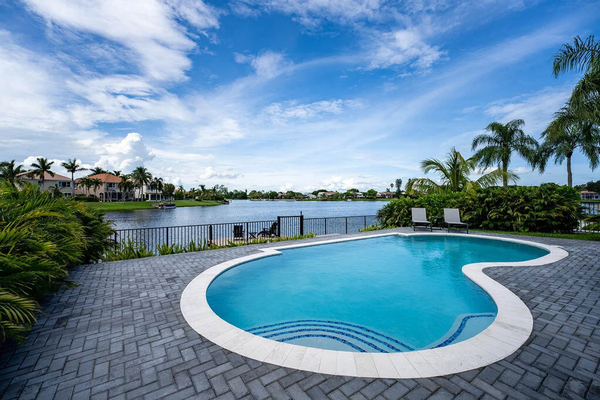 12657 White Coral Dr, Wellington: photo 1 of 37