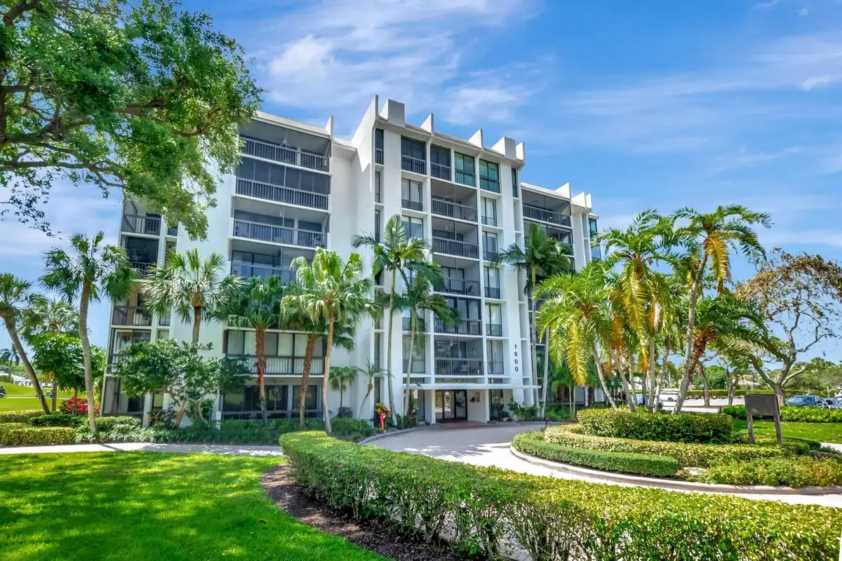 1926 Bridgewood Dr, Boca Raton: photo 1 of 1