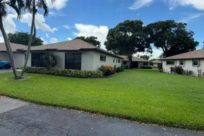 4695 Robinwood Pl #B, Boynton Beach: photo 1 of 18