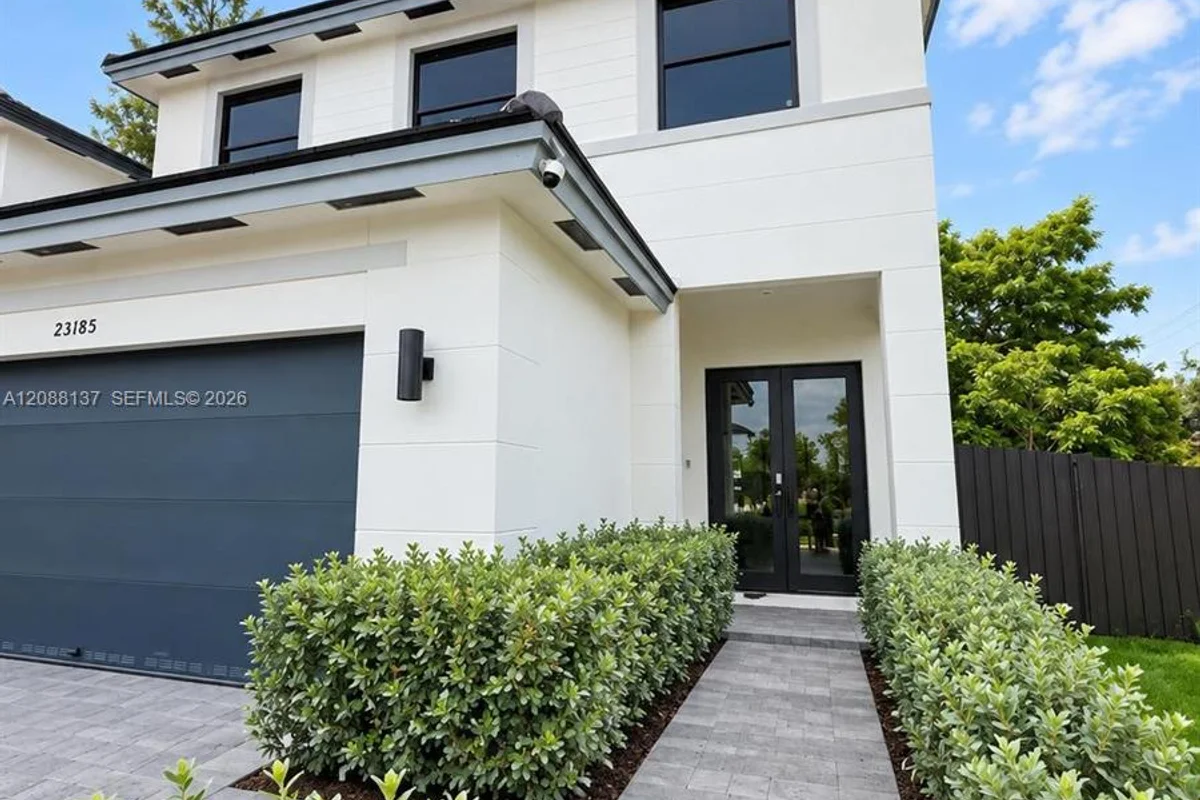 23185 SW 117th Path, Miami: photo 1 of 22