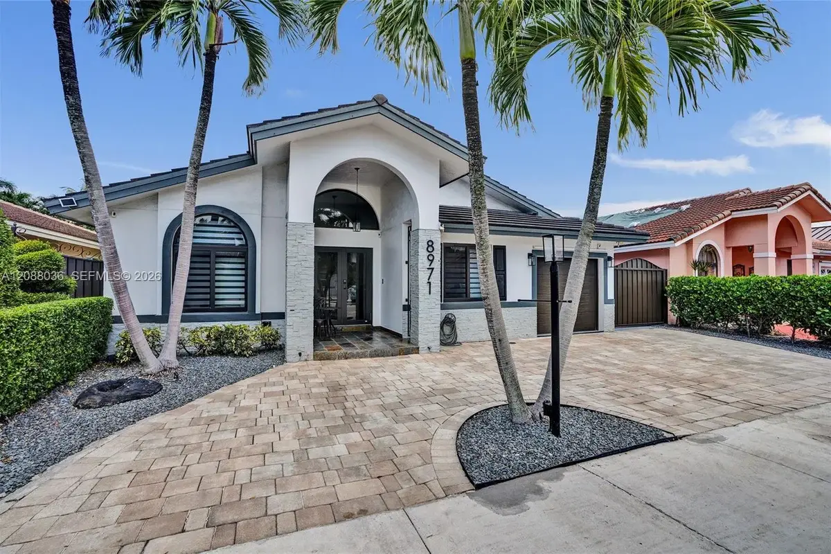 8971 NW 150th Ter, Miami Lakes: photo 1 of 59