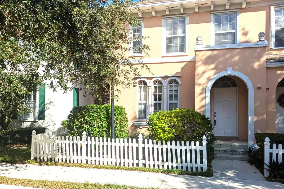 143 Middlebury Dr, Jupiter: photo 1 of 37