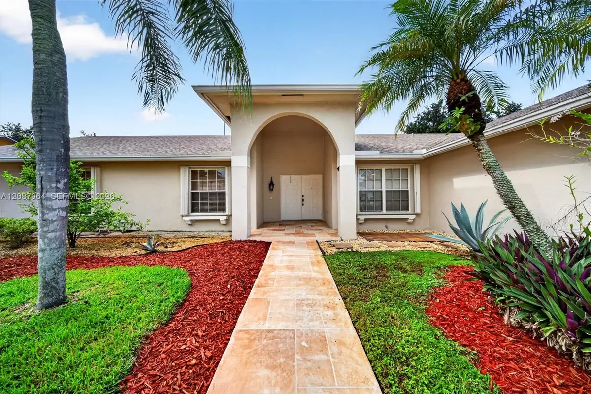 19960 NW 2nd St, Pembroke Pines: photo 1 of 59