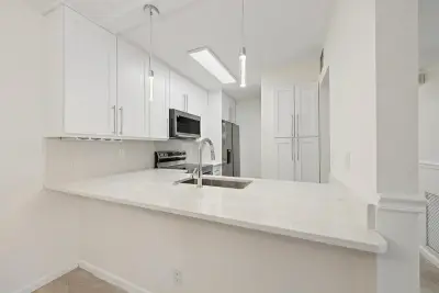 3404 Gardens East Dr #21A, Palm Beach Gardens: photo 1 of 8