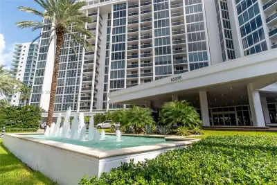 10275 Collins Ave #720, Bal Harbour: photo 1 of 31