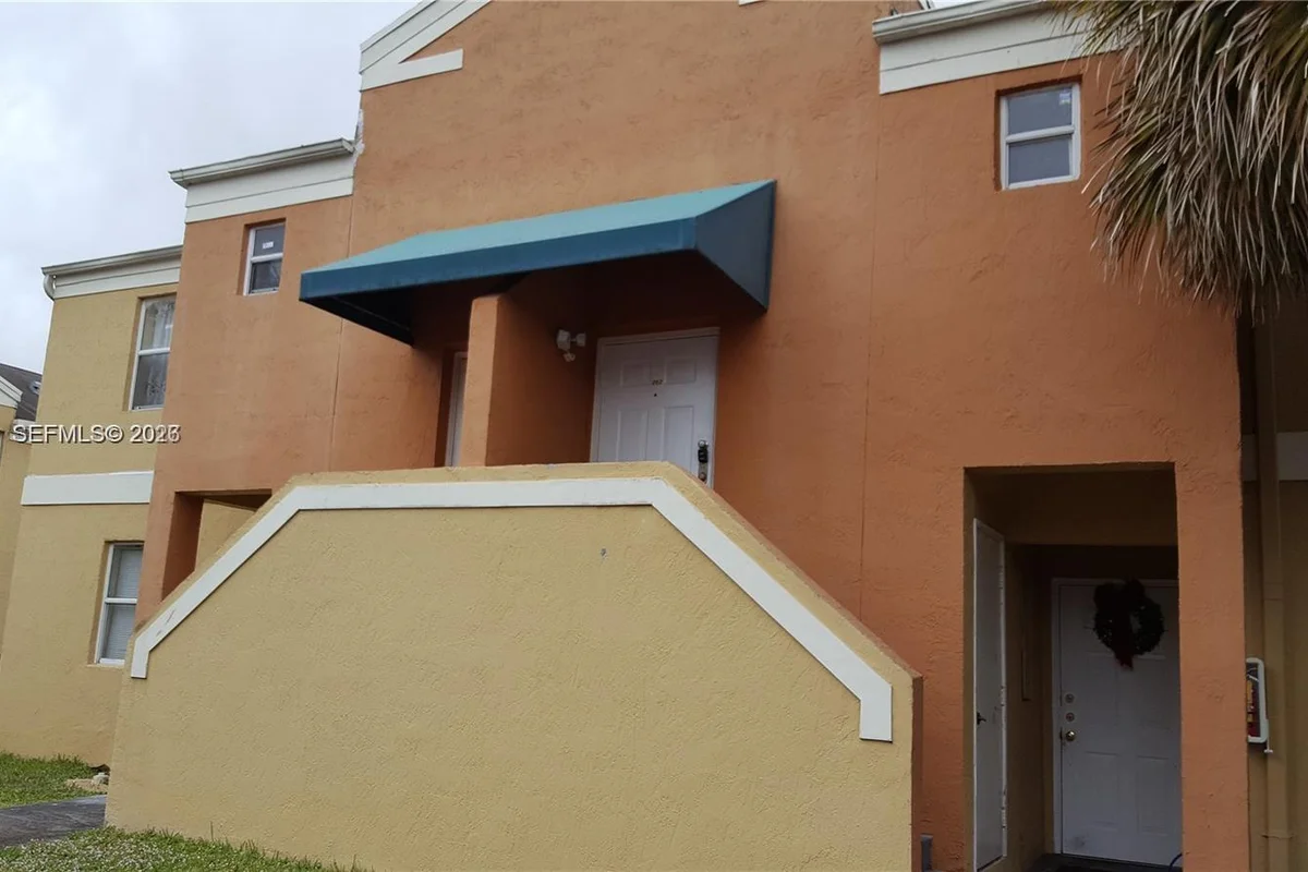 2457 NW 56th Ave #4-202, Lauderhill: photo 1 of 14