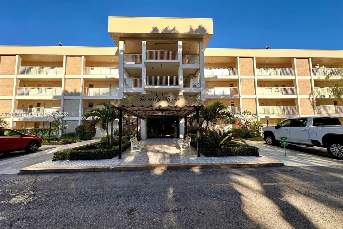 2601 S Course Dr #206, Pompano Beach: photo 1 of 33