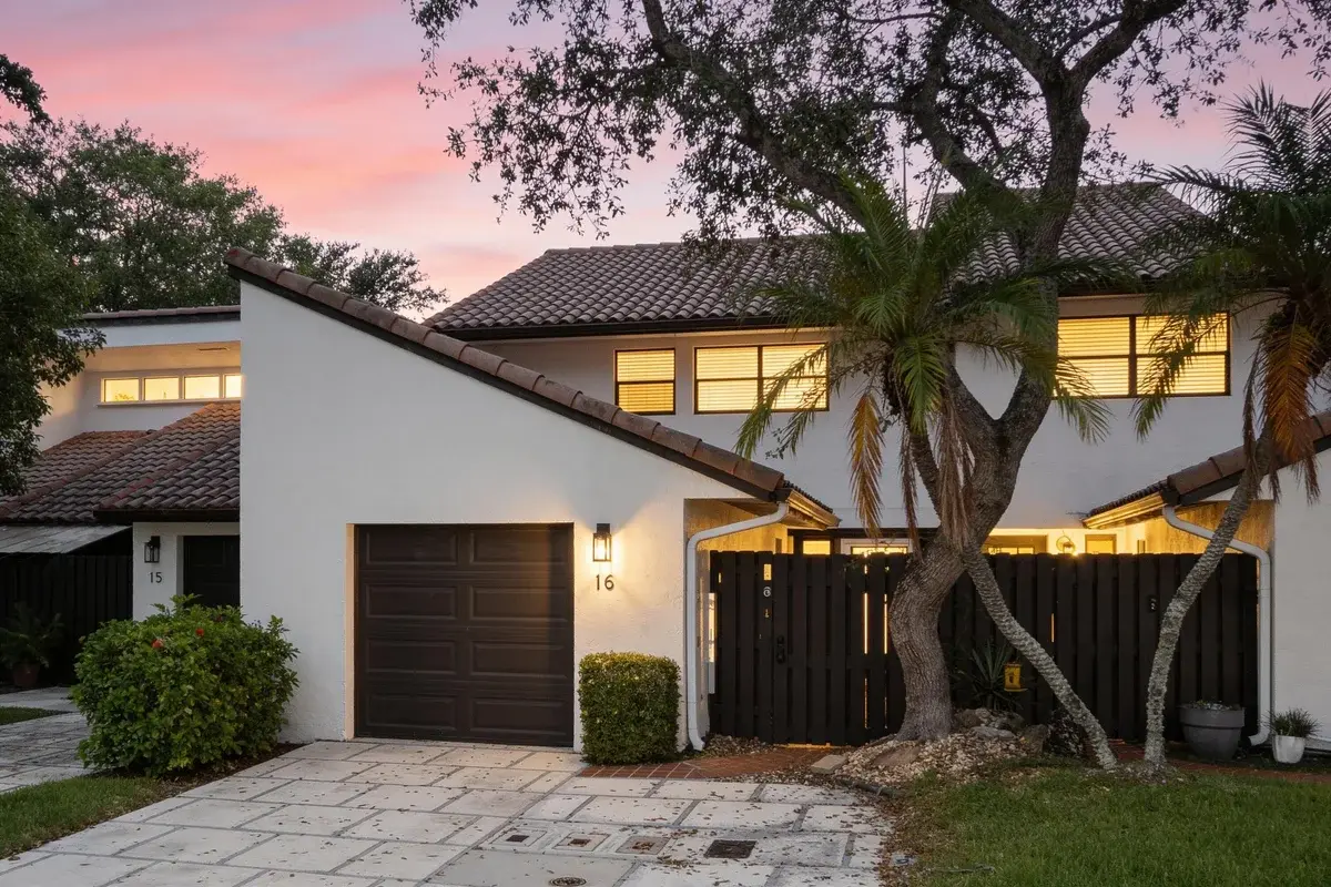 6850 NW 2nd Ave #16, Boca Raton: photo 1 of 28