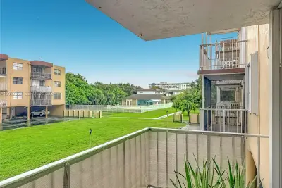 1600 Tallwood Ave #204, Hollywood: photo 1 of 40
