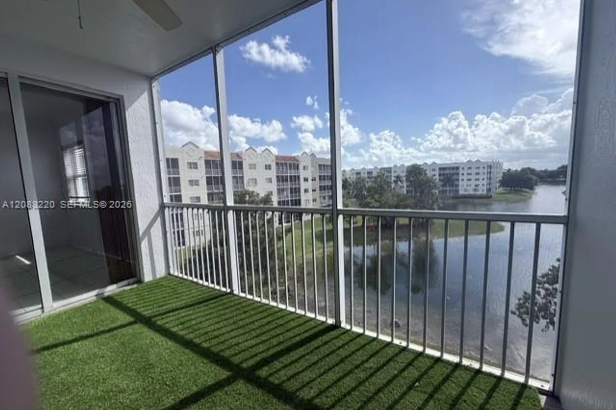 10730 NW 66th St #403, Doral: photo 1 of 29