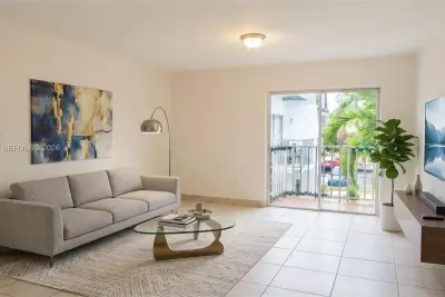 7238 SW 94th Pl #D5, Miami: photo 1 of 16
