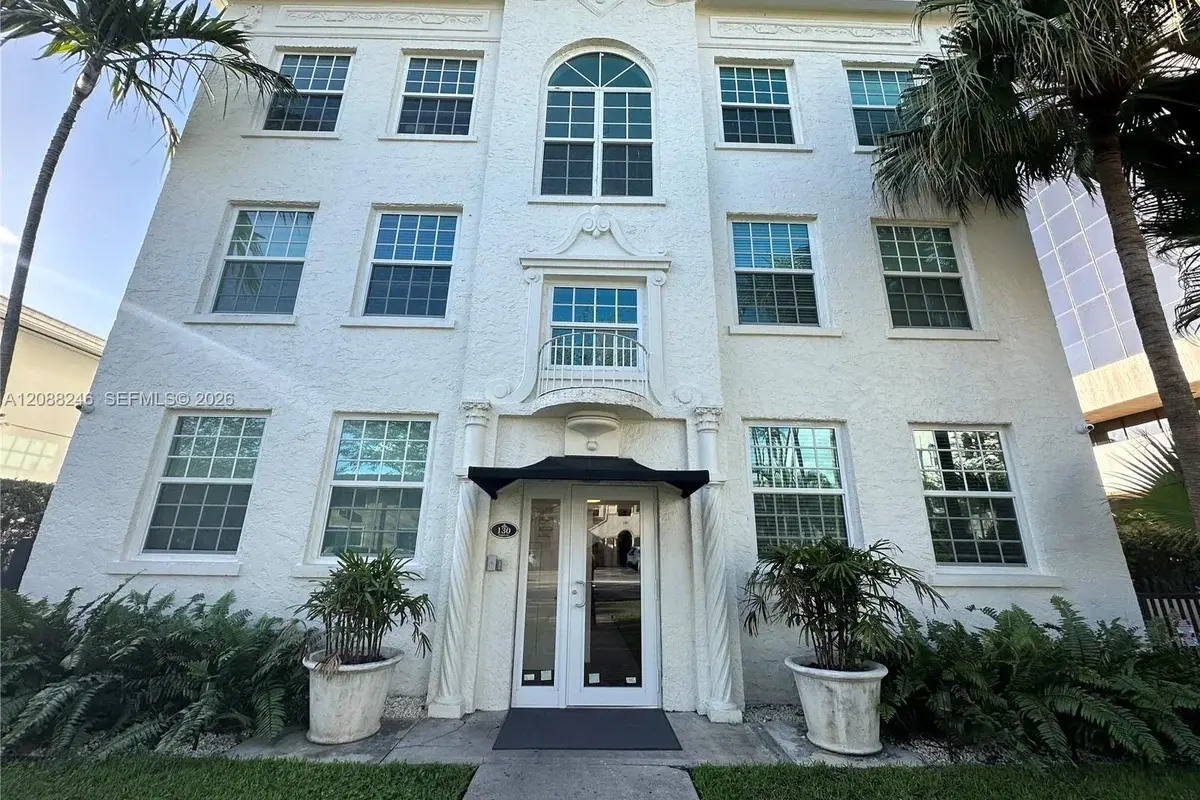 130 Antiquera Ave #8, Miami: photo 1 of 15
