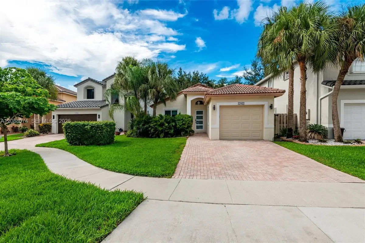 17022 NW 12th St, Pembroke Pines: photo 1 of 29