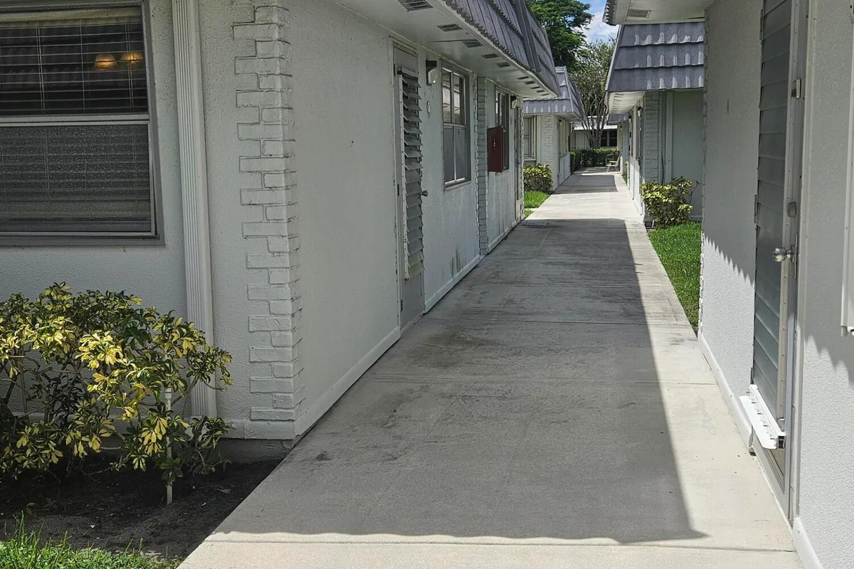 17 Valencia A, Delray Beach: photo 1 of 1