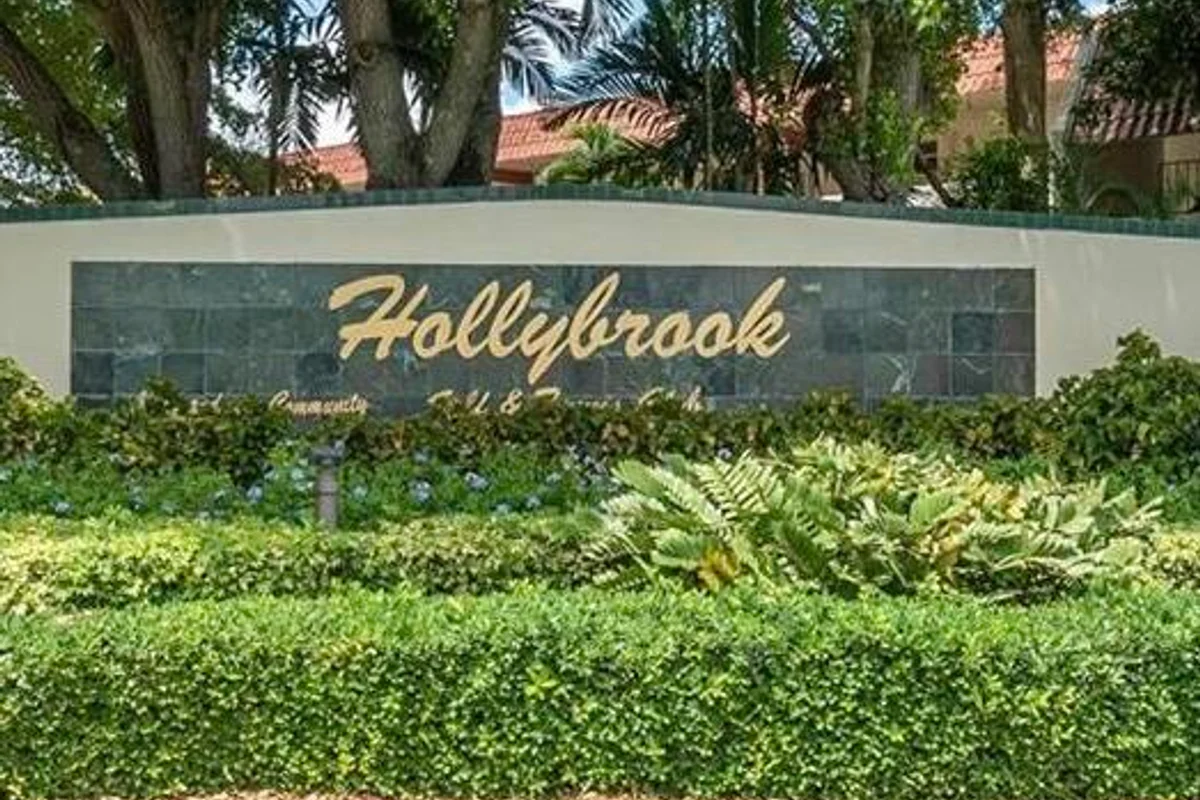9410 N Hollybrook Lake Dr #302, Pembroke Pines: photo 1 of 24