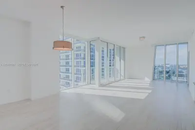 601 NE 27th St #1502, Miami: photo 1 of 27