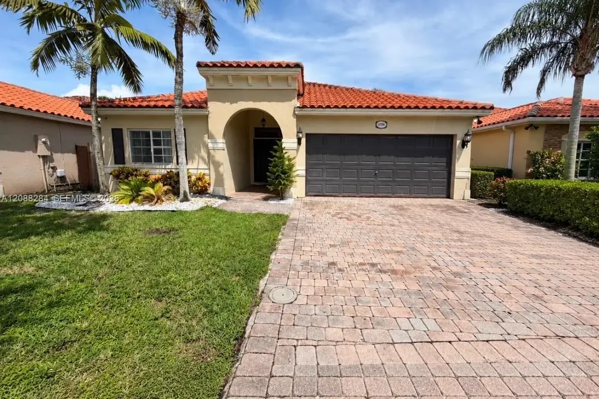 1735 NE 36th Ave, Homestead: photo 1 of 24