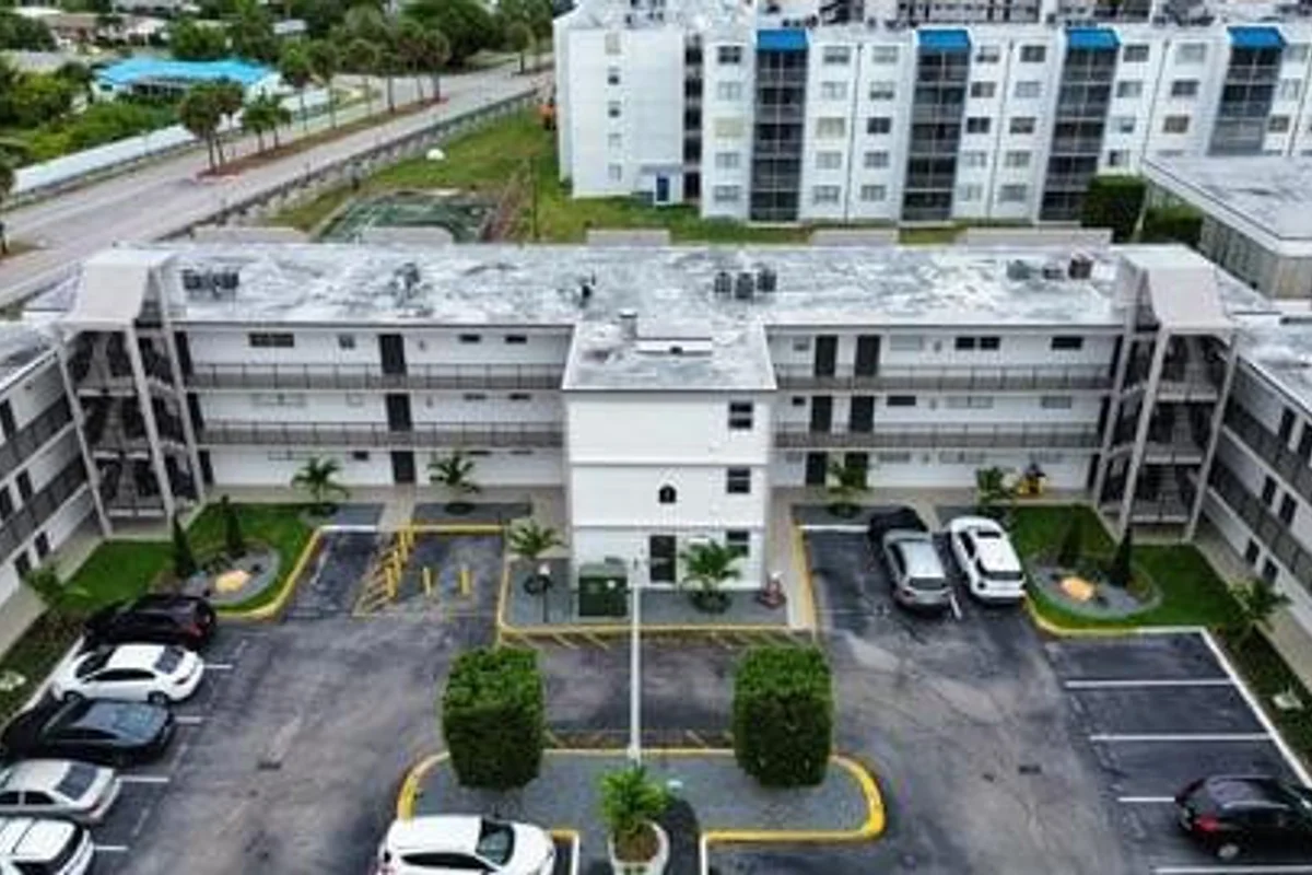 14195 SW 87th St #b207, Miami: photo 1 of 14