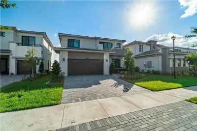 10870 Oceano Way, Parkland: photo 1 of 43
