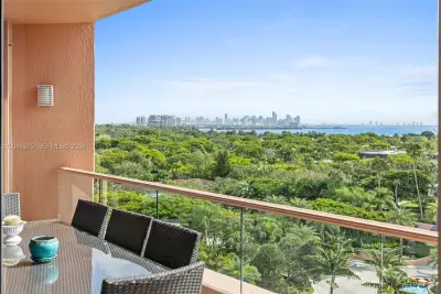 60 Edgewater Dr #9D, Coral Gables: photo 1 of 42