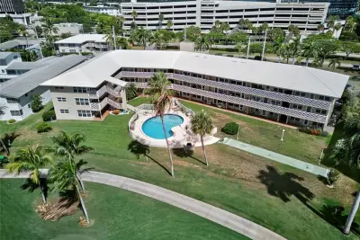 4836 NE 23rd Ave #17, Fort Lauderdale: photo 1 of 16