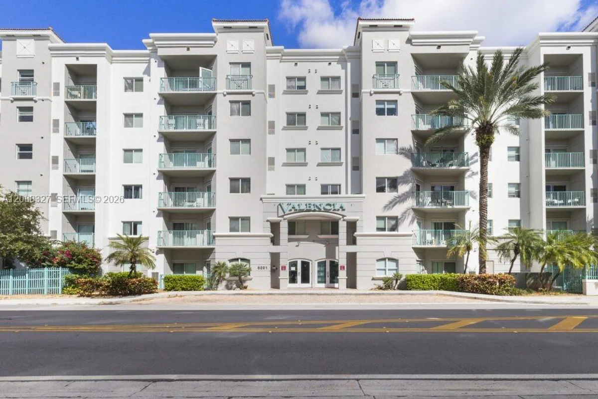 6001 SW 70th St #346, South Miami: photo 1 of 29