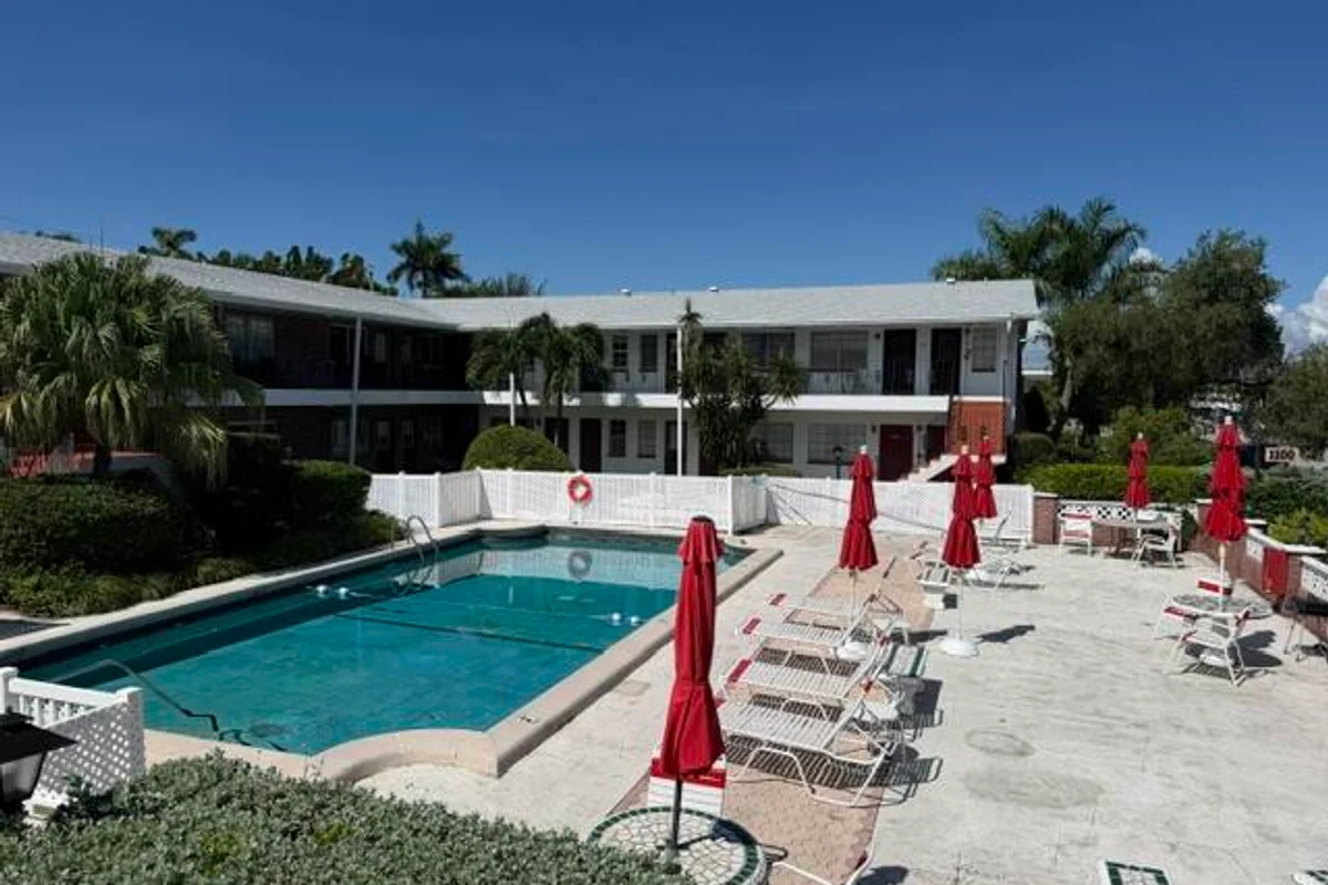 1100 Atlantic Shores Blvd #409, Hallandale Beach: photo 1 of 19