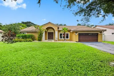 13181 NW 11th Pl, Sunrise: photo 1 of 33