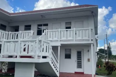 1321 NW 43rd Ave #107, Lauderhill: photo 1 of 9