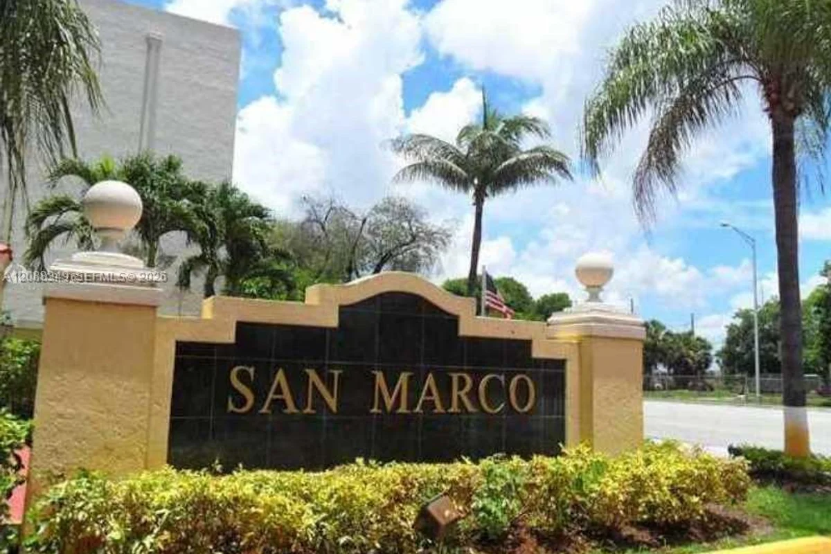 8870 Fontainebleau Blvd #208, Miami: photo 1 of 9