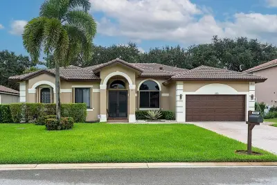 5734 NW 50th Dr, Coral Springs: photo 1 of 48