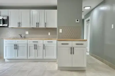 1436 NW 24th Ter, Fort Lauderdale: photo 1 of 22