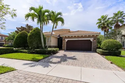 102 Crab Cay Way, Jupiter: photo 1 of 24