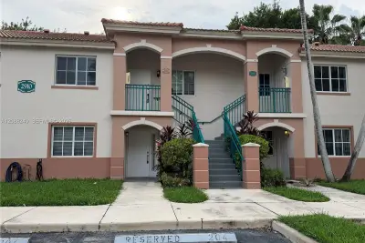 2910 SE 13th Rd #104-44, Homestead: photo 1 of 14