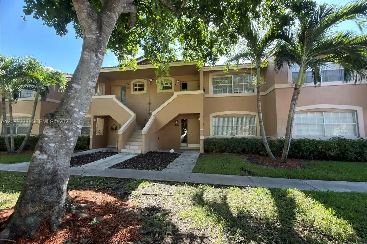 11448 NW 43rd St, Coral Springs: photo 1 of 13
