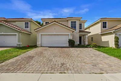657 Perdido Heights Dr, West Palm Beach: photo 1 of 40