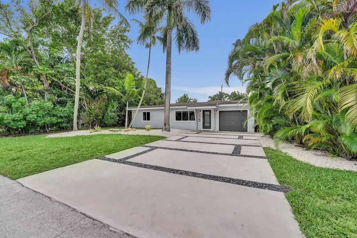 1908 NE 27th Dr, Wilton Manors: photo 1 of 62