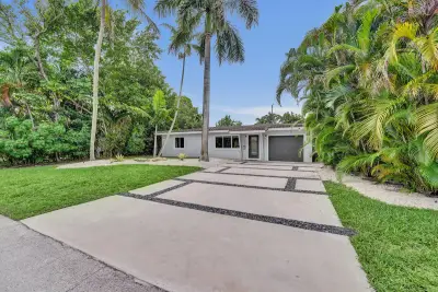 1908 NE 27th Dr, Wilton Manors: photo 1 of 62