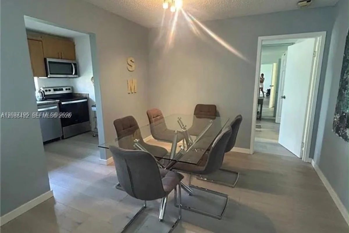 16909 N Bay Rd #512, Sunny Isles Beach: photo 1 of 9